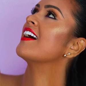 Meet your Posher, Bethania